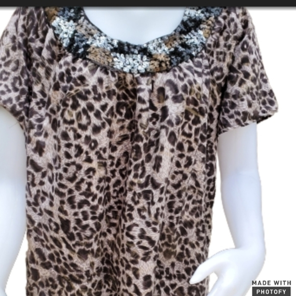 Leopard Print Sequin Tee 2x - image 1